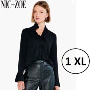 Nic+Zoe - Women's Ruffled Up Top - Black. Size: 1XL. NWT.